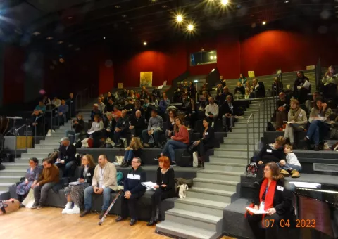 le public aux rencontres nationales à Mâcon